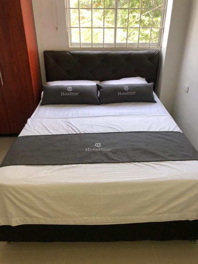 Hotel Aeromar Central Санта-Марта Экстерьер фото